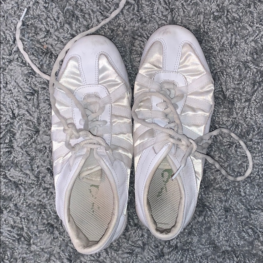 Nfinity evolution cheerleading shoes